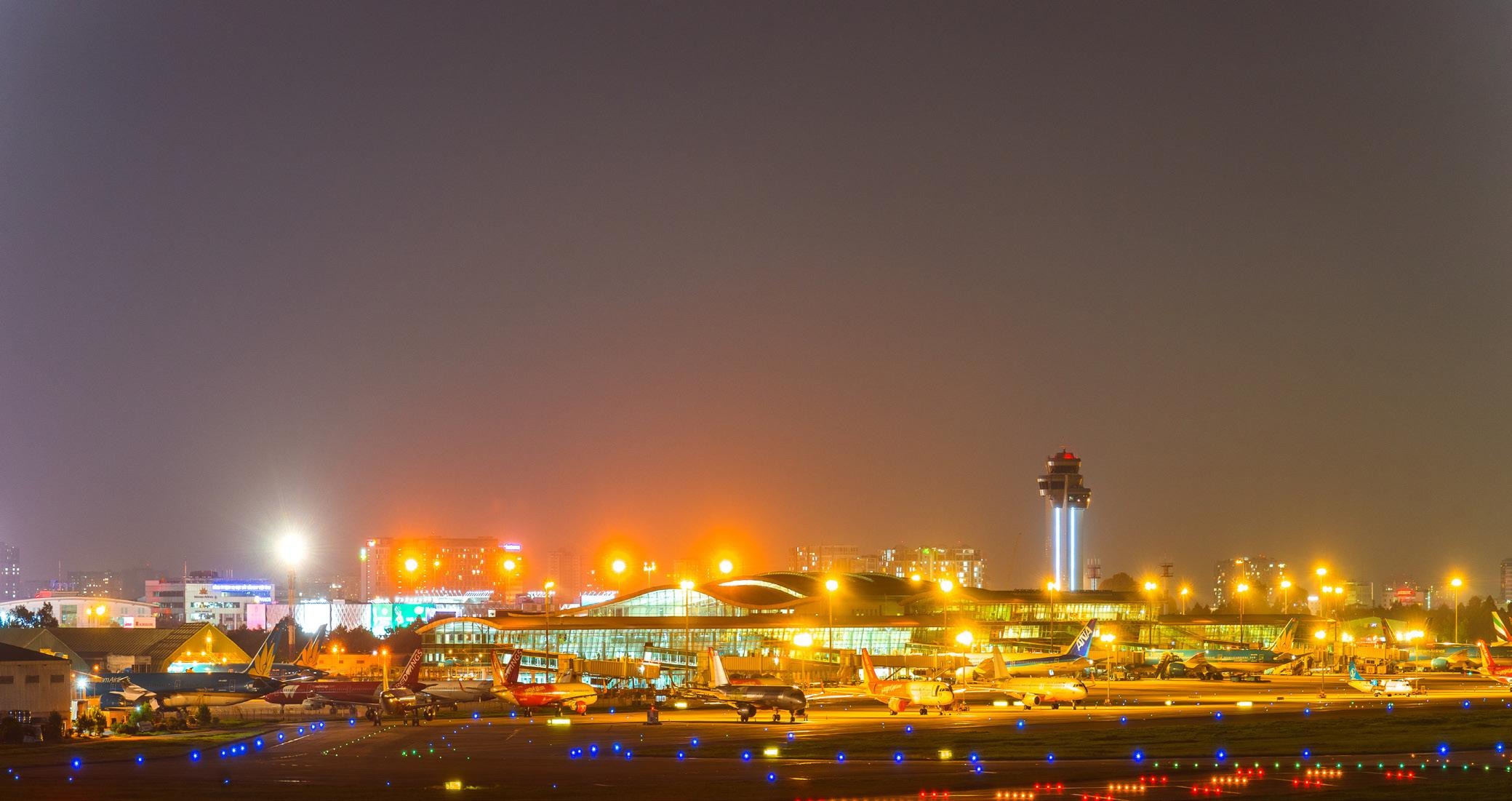 Rencontre à l’aéroport avec des requérants d’asile